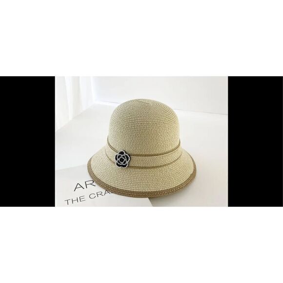 Beautiful stub bowler hat with patterned flower adjustable strap. Blk - Picture 5 of 16